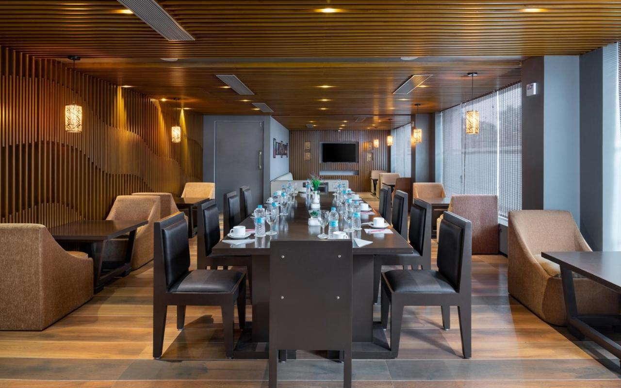Cygnett Style Tania'S Hotel Siliguri Ngoại thất bức ảnh